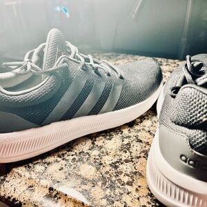 Adidas Cloudfoam